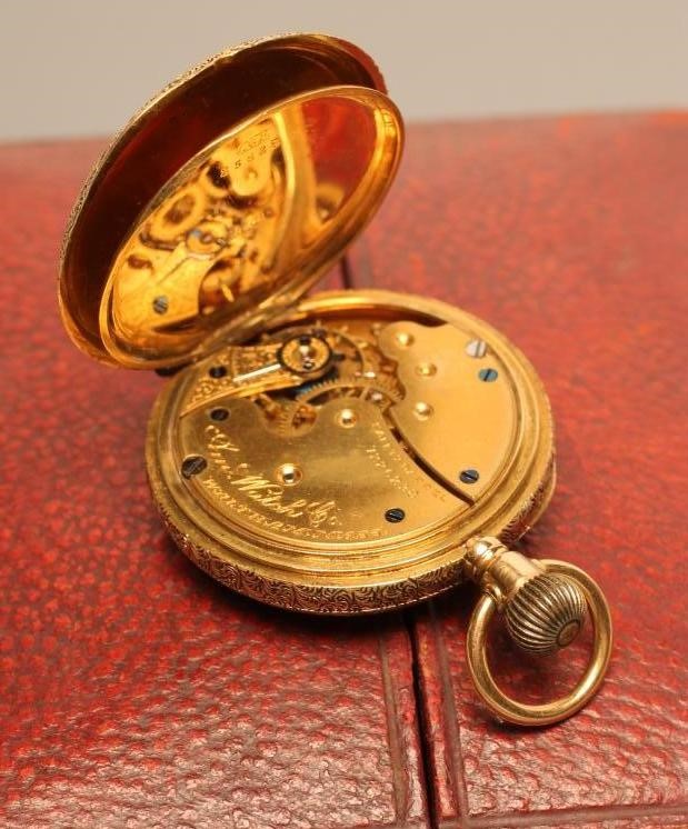 A LADY'S VICTORIAN TOP WIND FOB WATCH Image