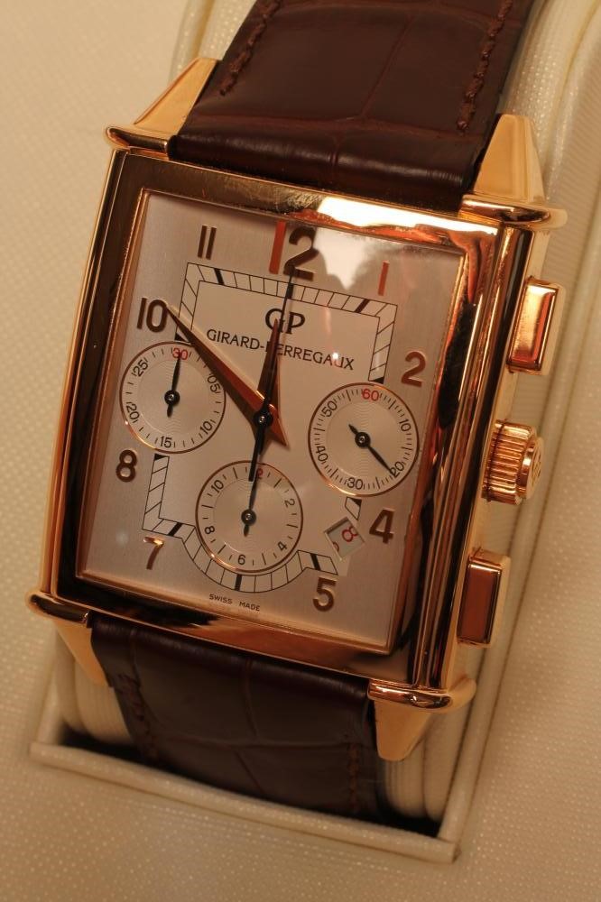 A GENTLEMAN'S 18CT GOLD GIRARD-PERREGAUX "VINTAGE 1945" AUTOMATIC WRISTWATCH Image