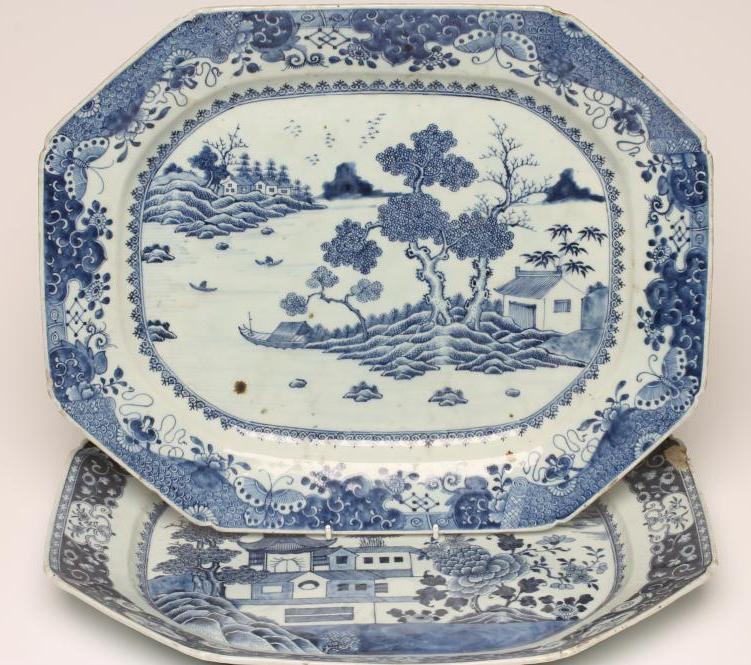 TWO CHINESE EXPORT PORCELAIN LARGE MEAT PLATES of canted oblong form Image