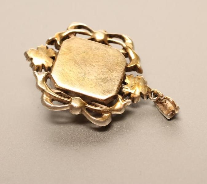 A VICTORIAN DIAMOND PENDANT Image