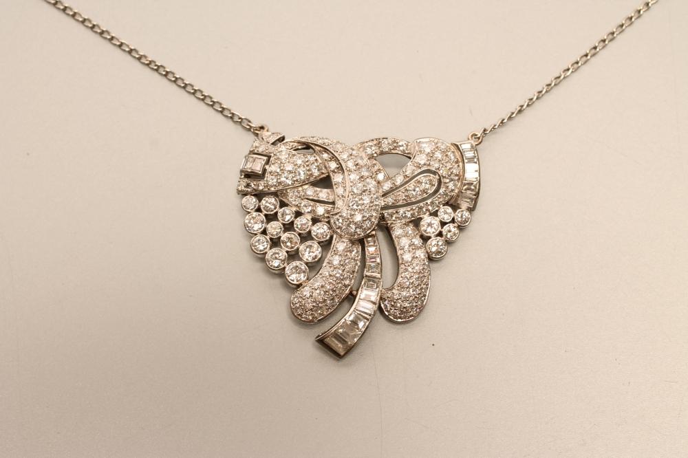 AN ART DECO DIAMOND NECKLACE Image