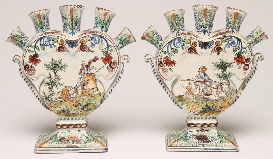 A PAIR OF DELFT QUINTAL TULIP VASES Image