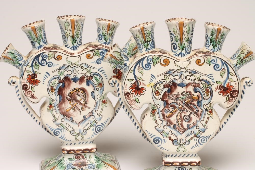 A PAIR OF DELFT QUINTAL TULIP VASES Image