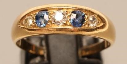 A VICTORIAN FIVE STONE SAPPHIRE AND DIAMOND RING Image