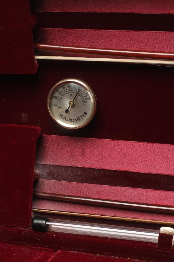 A VIOLIN with one piece back Image