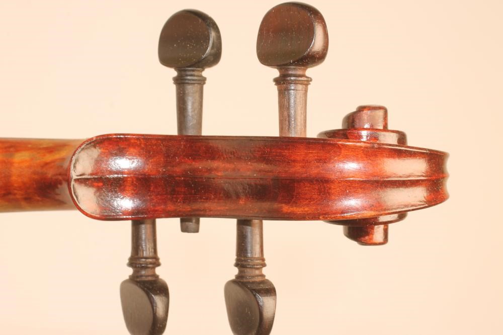 A G.W. HOFMANN VIOLIN with two piece back Image