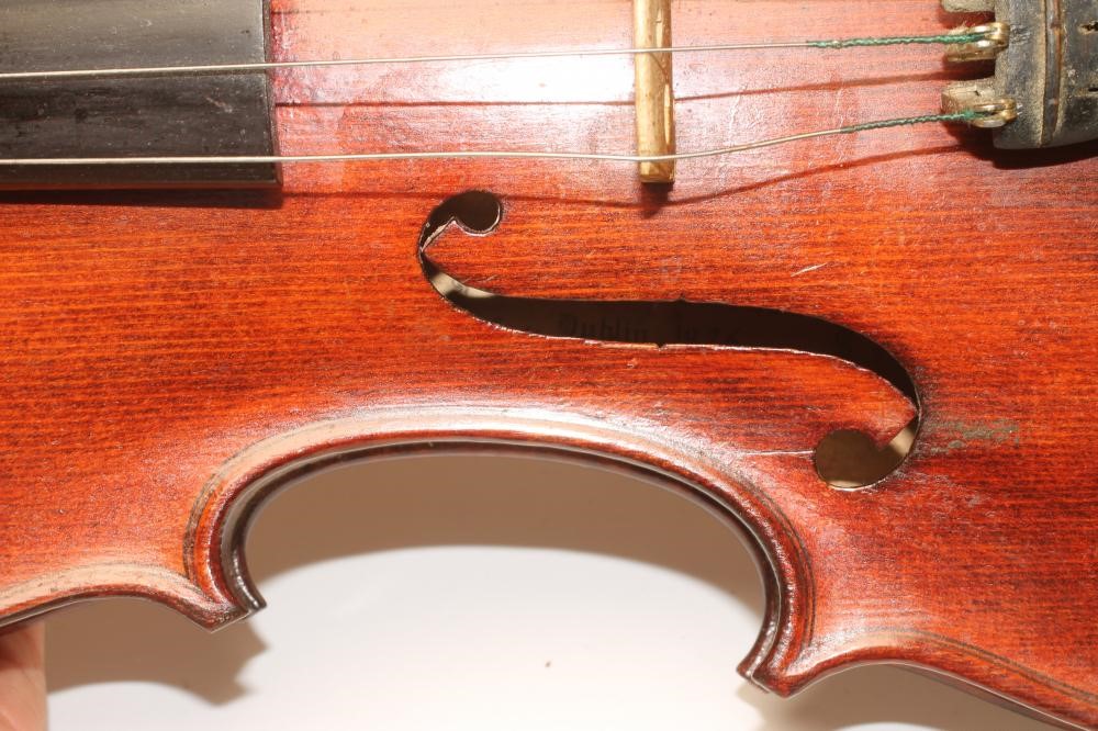 A G.W. HOFMANN VIOLIN with two piece back Image