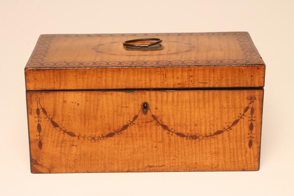 A GEORGIAN SATINWOOD TEA CHEST Image