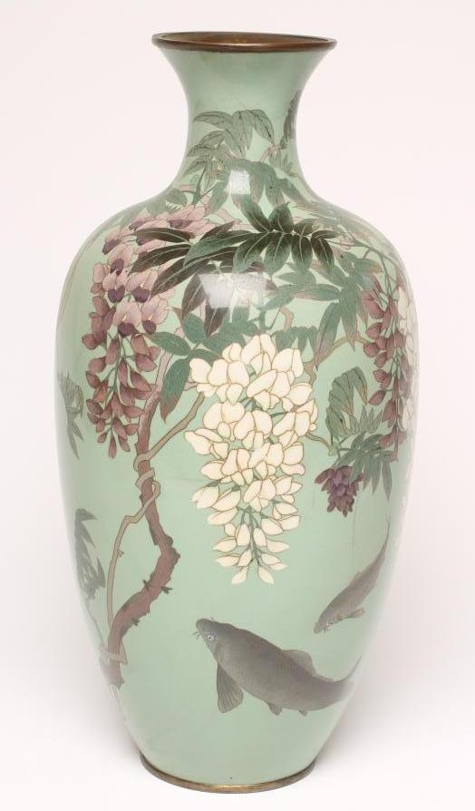 A LARGE JAPANESE CLOISONNE ENAMEL VASE Image