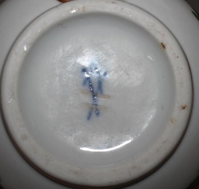 A MEISSEN PORCELAIN THREE PIECE PART CHOCOLATE SET Image