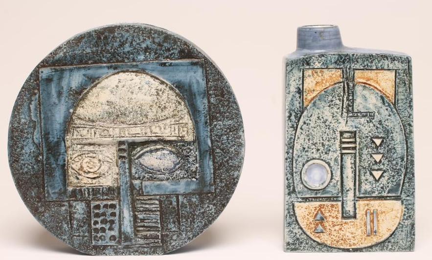 A TROIKA WHEEL VASE Image