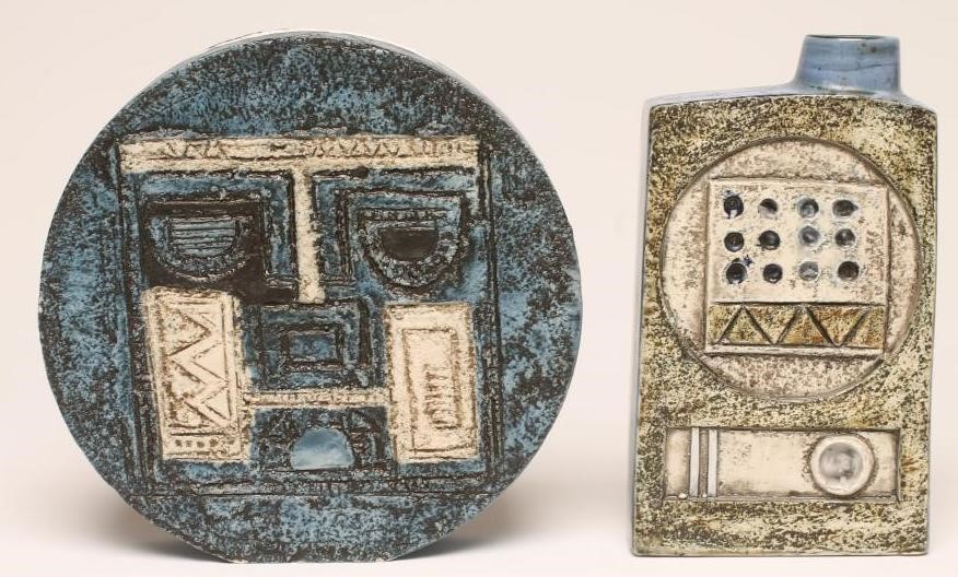 A TROIKA WHEEL VASE Image