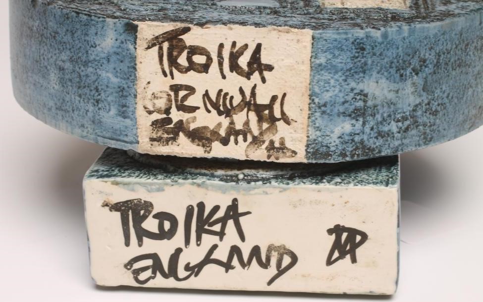 A TROIKA WHEEL VASE Image