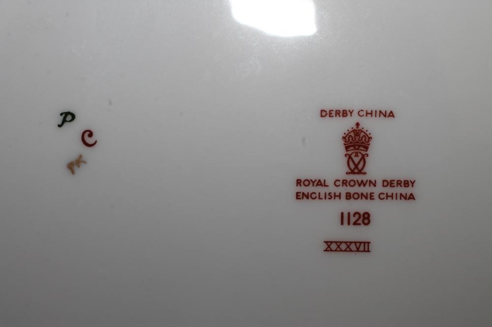 A SET OF SIX ROYAL CROWN DERBY CHINA DINNER PLATES Image