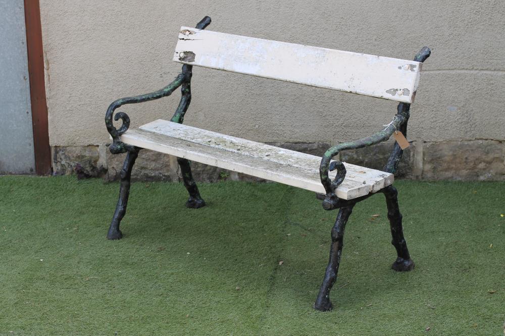 A VICTORIAN CAST IRON PARK BENCH Image