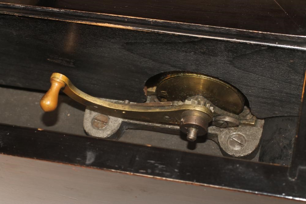 A SWISS MUSICAL BOX Image