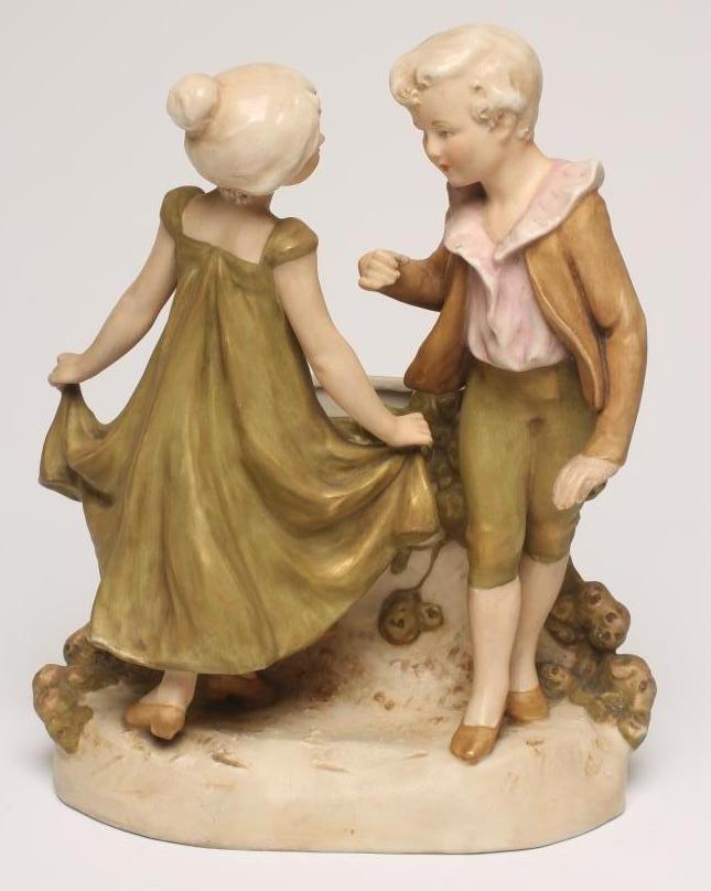 AN ART NOUVEAU ROYAL DUX BISQUE PORCELAIN FIGURAL VASE Image