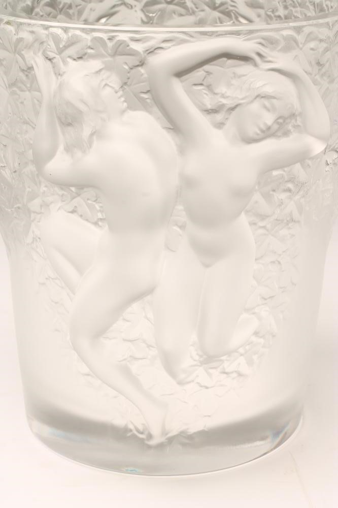 A LALIQUE FROSTED & CLEAR GLASS ICE BUCKET Image