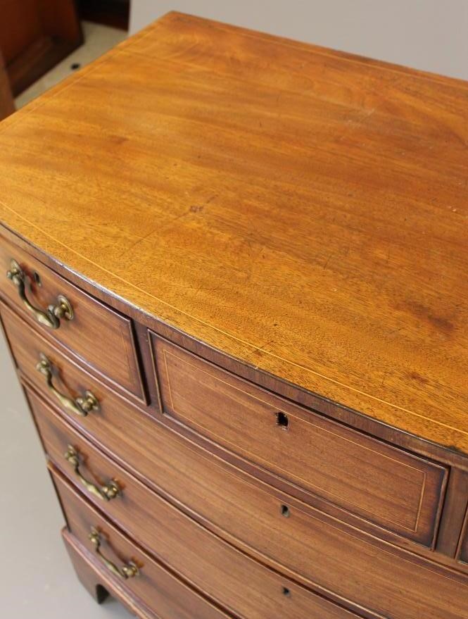 A GEORGIAN MAHOGANY CHEST Image