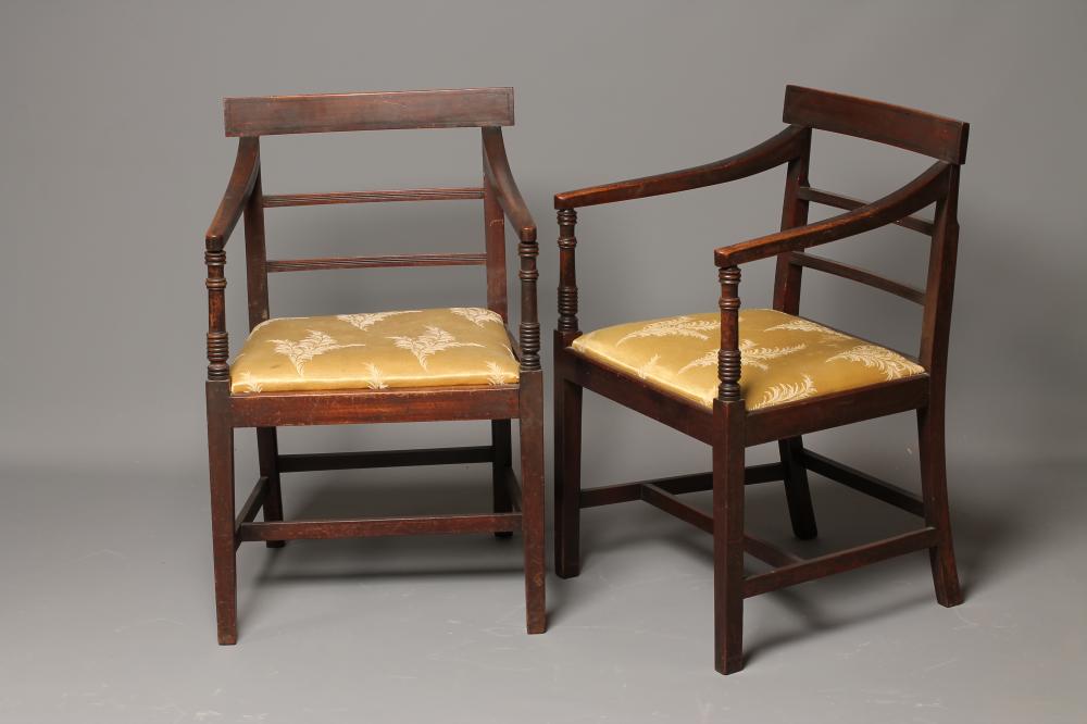 A PAIR OF GEORGIAN MAHOGANY ELBOW CHAIRS Image
