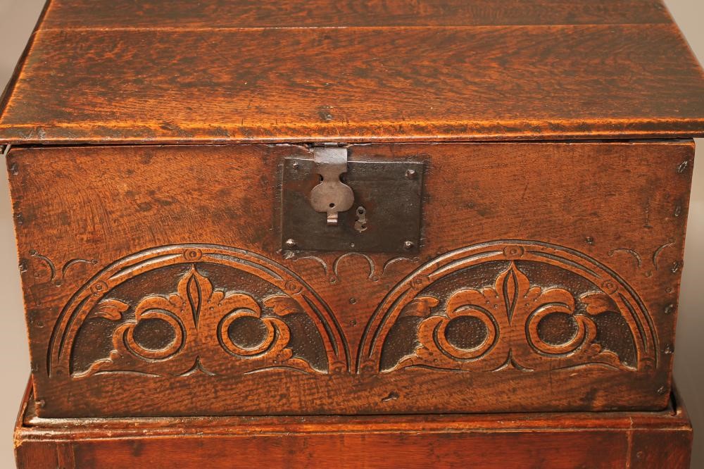 AN OAK BOARDED BOX Image