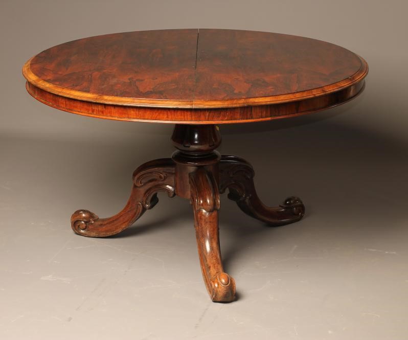 A VICTORIAN ROSEWOOD CENTRE TABLE of circular form Image