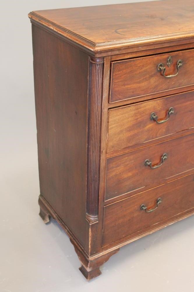 A GEORGIAN MAHOGANY CHEST Image