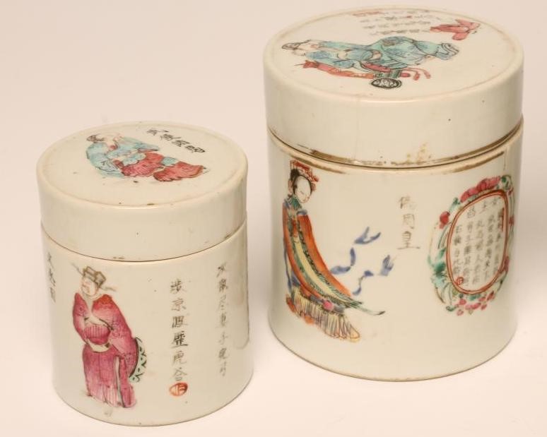 A COLLECTION OF CHINESE PORCELAIN including  two famille rose cylindrical boxes and covers painted Image