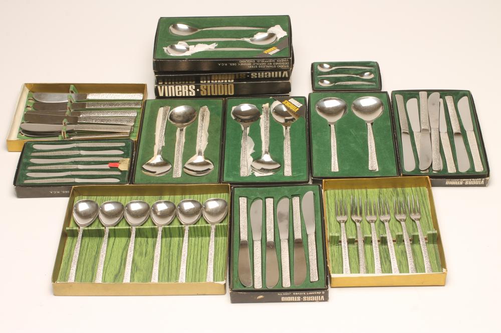 GERALD BENNEY FOR VINERS - a "Studio" stainless steel bark effect table suite Image