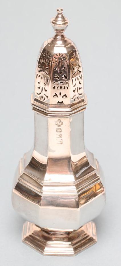 A BRITANNIA STANDARD SILVER SUGAR CASTOR Image