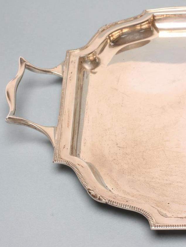 A SILVER SQUARE TRAY Image