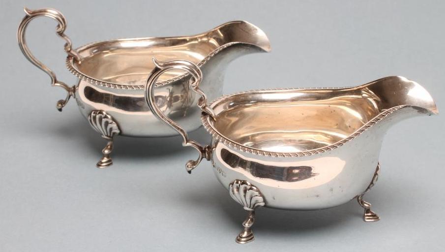 A PAIR OF SILVER SAUCE BOATS Image