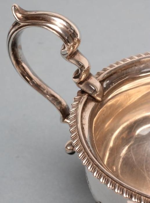 A PAIR OF SILVER SAUCE BOATS Image