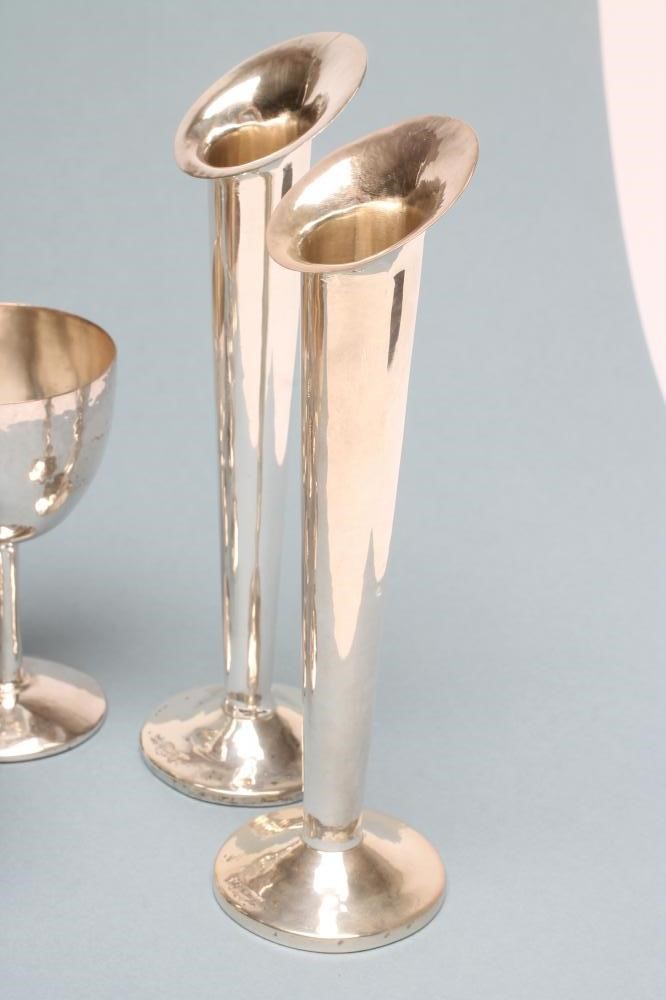 A SET OF SIX BRITANNIA STANDARD SILVER GOBLETS Image