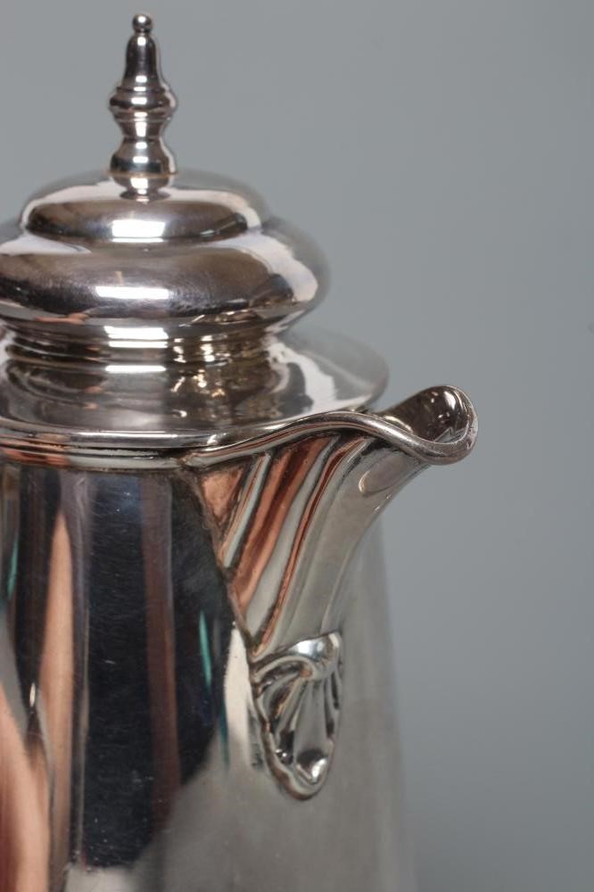 A SILVER CAFÉ-AU-LAIT POT Image