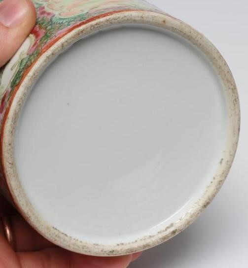 A CANTONESE PORCELAIN FAMILLE ROSE JAR AND COVER of plain cylindrical form Image