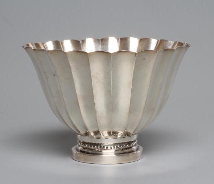 A CONTINENTAL WIENER WERKSTATTE STYLE BOWL Image