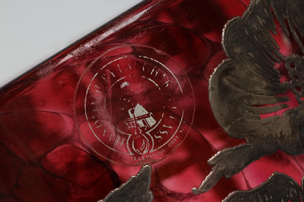 A SILVER OVERLAY LAUGHARNE CRANBERRY GLASS VASE Image