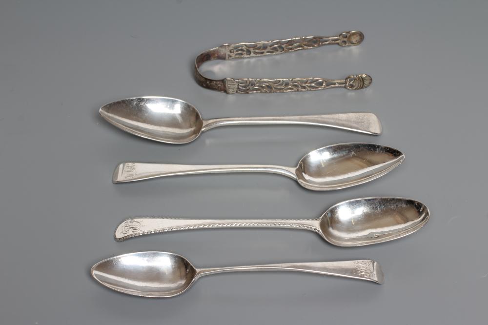 A PAIR OF GEORGE III SILVER TABLE SPOONS Image