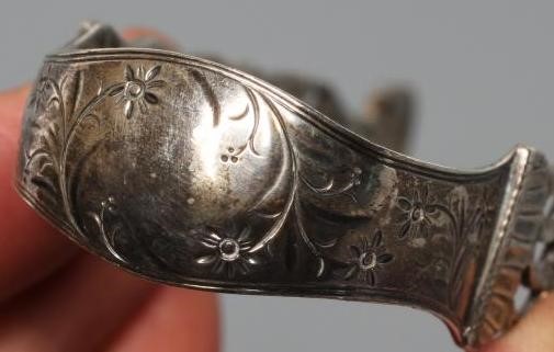 A PAIR OF GEORGE III SILVER TABLE SPOONS Image
