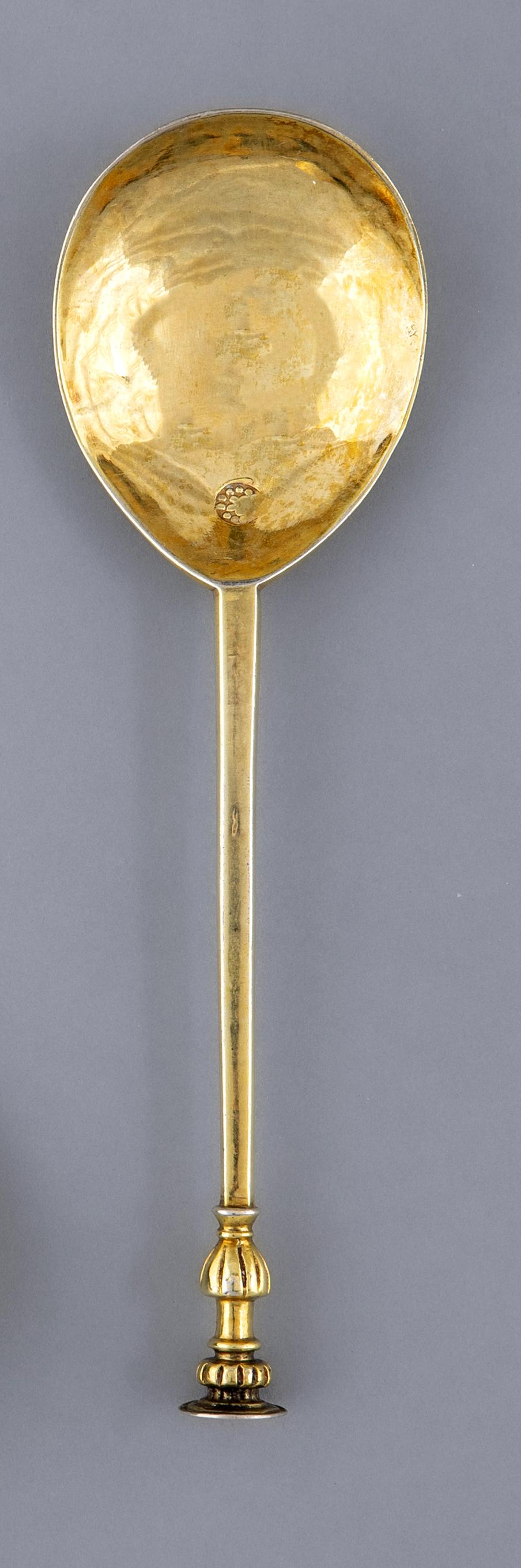 A JAMES I SILVER SEAL TOP SPOON Image