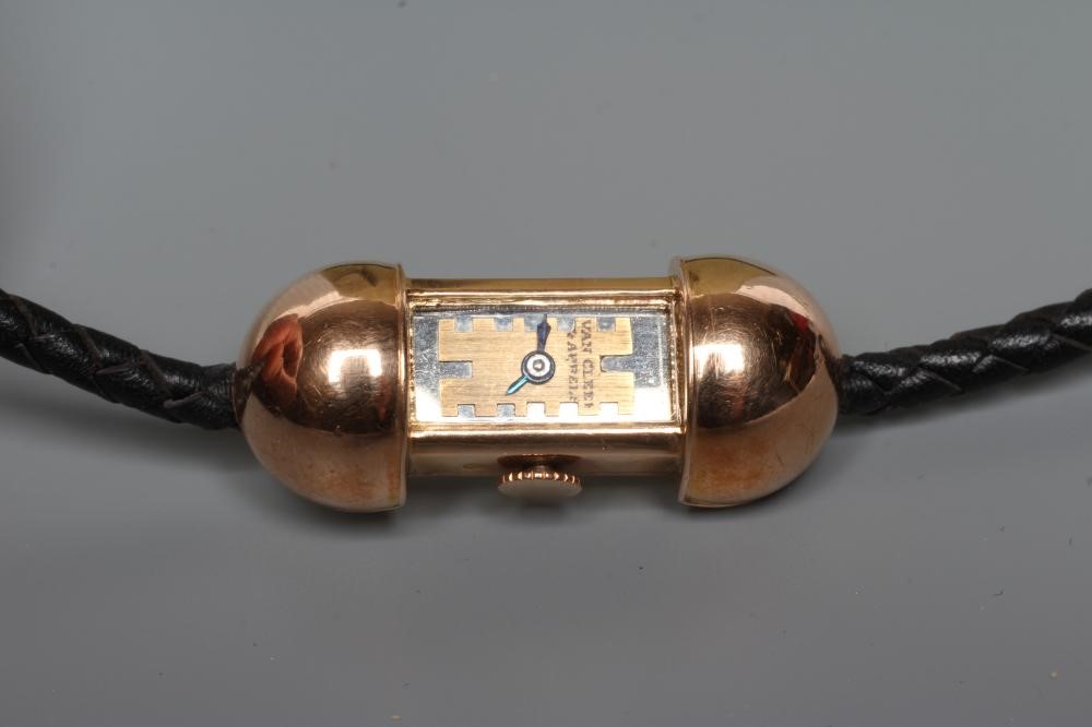 A LADY'S ART DECO VAN CLEEF & ARPELS 18CT GOLD WRISTWATCH Image