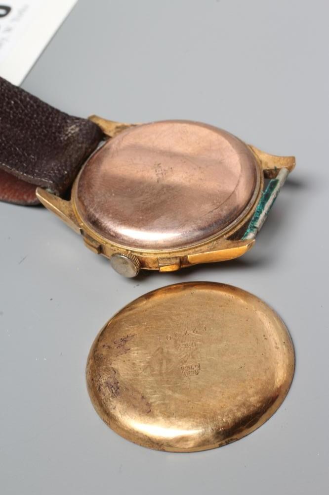 A GENTLEMAN'S 18CT GOLD CHRONOGRAPH Image