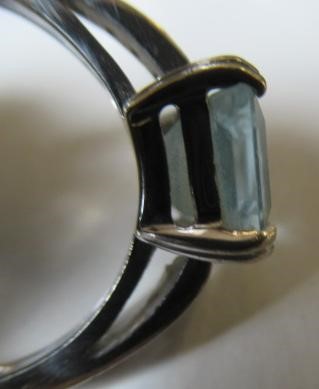 AN AQUAMARINE AND DIAMOND COCKTAIL RING Image