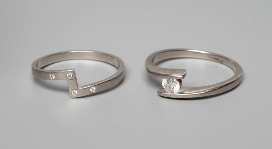 A PALLADIUM DIAMOND ENGAGEMENT AND MATCHING WEDDING RINGS Image