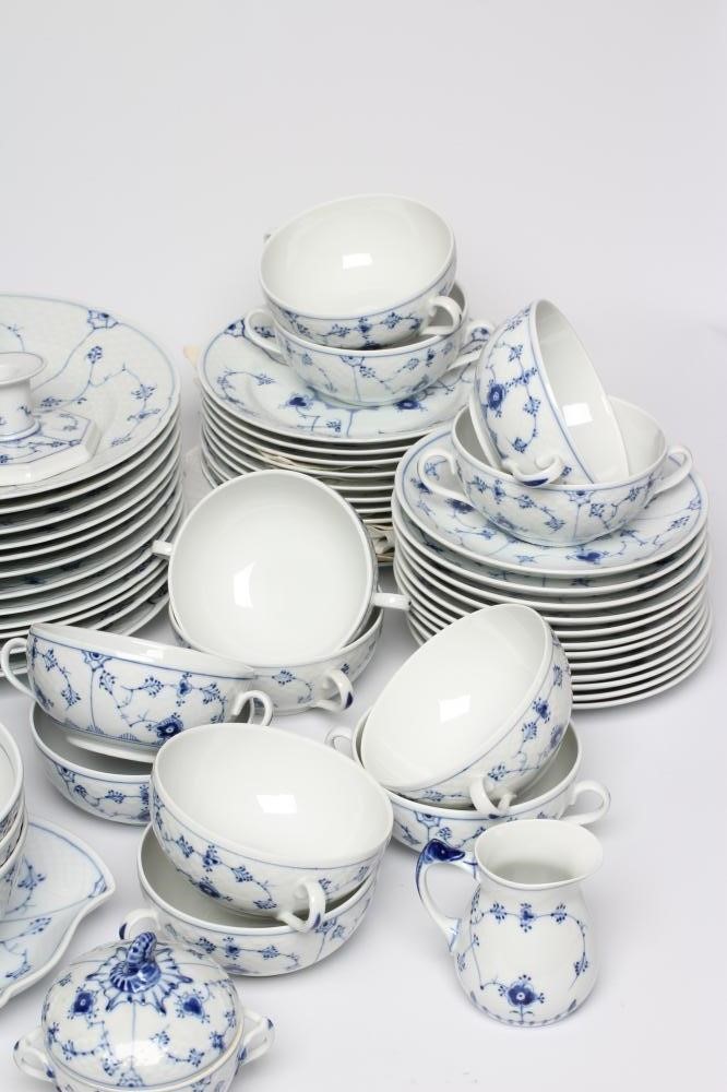 A BING AND GRONDAHL COPENHAGEN PORCELAIN DINNER AND COFFEE SERVICE Image