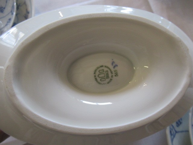 A BING AND GRONDAHL COPENHAGEN PORCELAIN DINNER AND COFFEE SERVICE Image