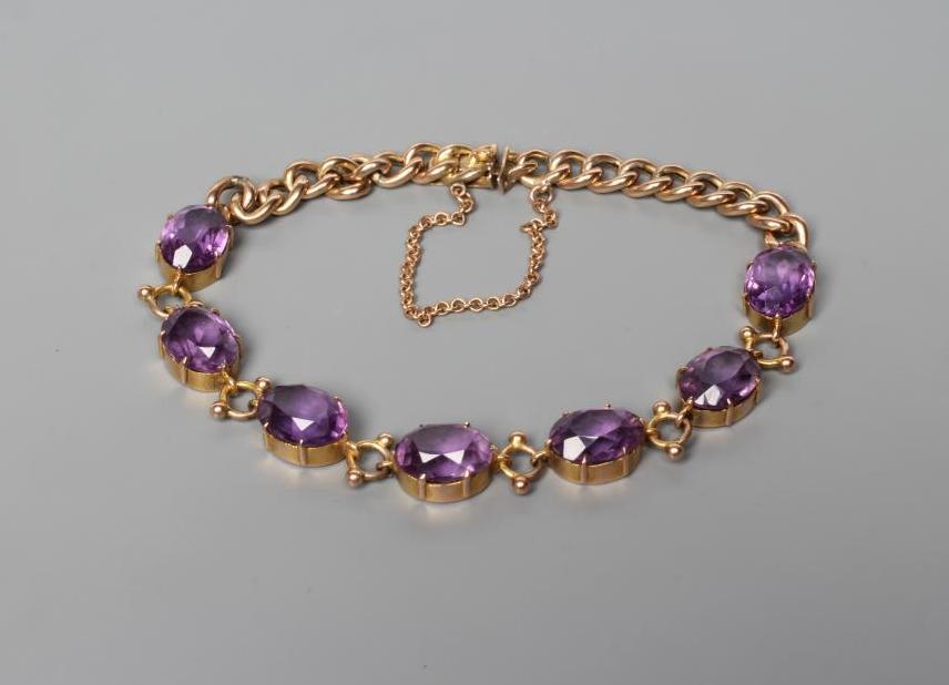 AN EDWARDIAN AMETHYST BRACELET Image