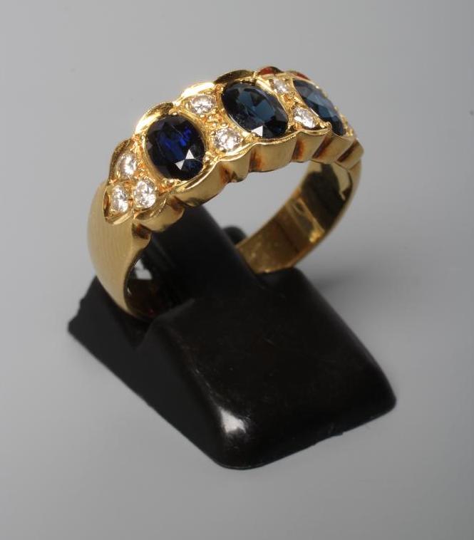 A SAPPHIRE AND DIAMOND DRESS RING Image