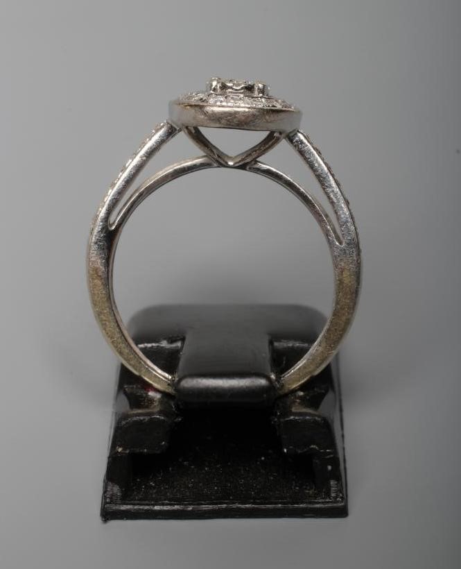 A DIAMOND TARGET RING Image